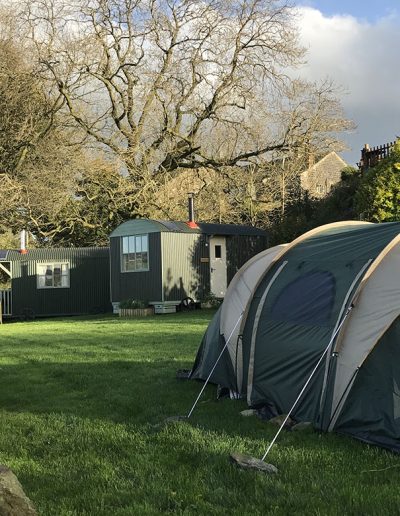 camp 400x516 1