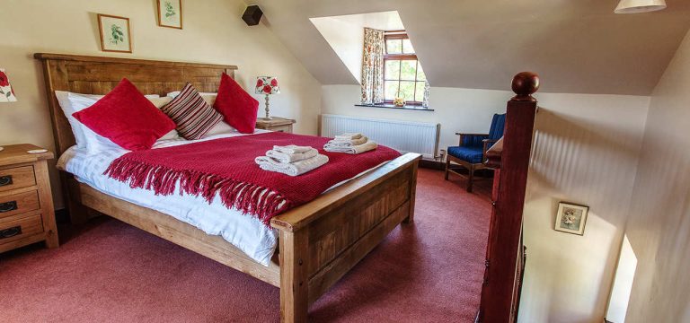 slide cottage.jpg.pagespeed.ce .OZ 7AJaQRg 768x360